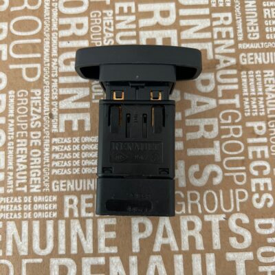 dortlu-sinyal-dugmesi-renault-clio-symbol-thalia-8200446717-240.jpeg dortlu-sinyal-dugmesi-renault-clio-symbol-thalia-8200446717-240.jpeg