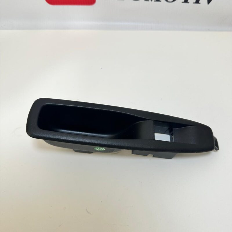 Arka Kapı İç Tutamağı - Renault Clio 4 Captur 829507217R