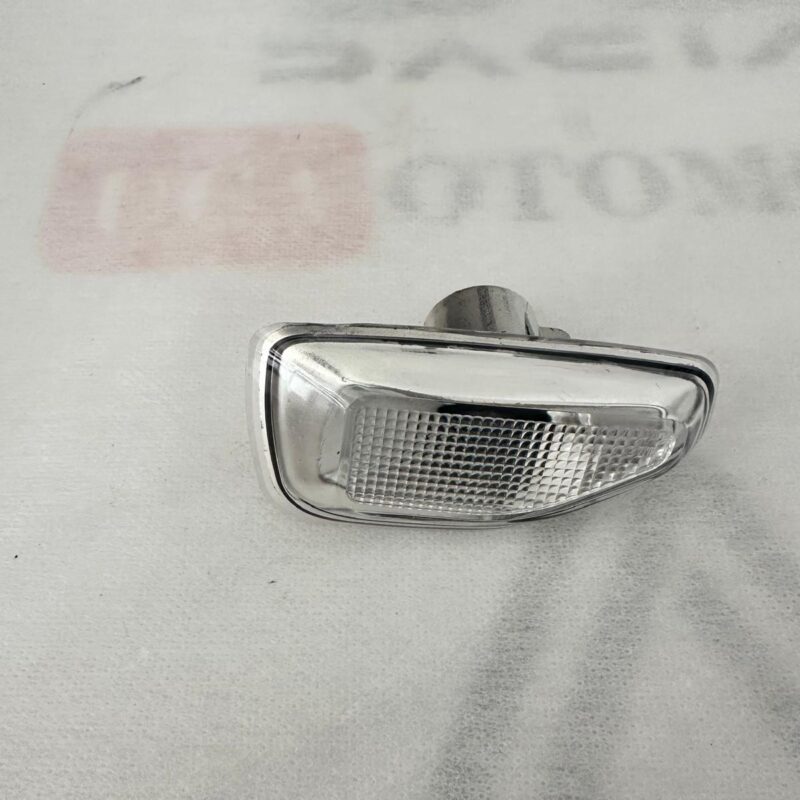 Çamur Sinyal Lambası SAĞ - Renault Symbol Dacia Logan 261601801R