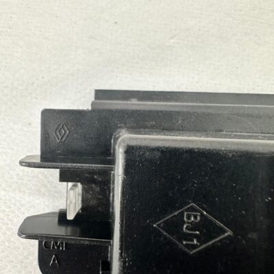 plaka-lambasi-renault-clio-symbol-joy-sandero-2-883.jpeg plaka-lambasi-renault-clio-symbol-joy-sandero-2-883.jpeg